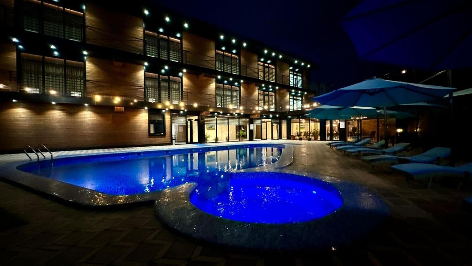 Barhat Resort Taras Exterior foto
